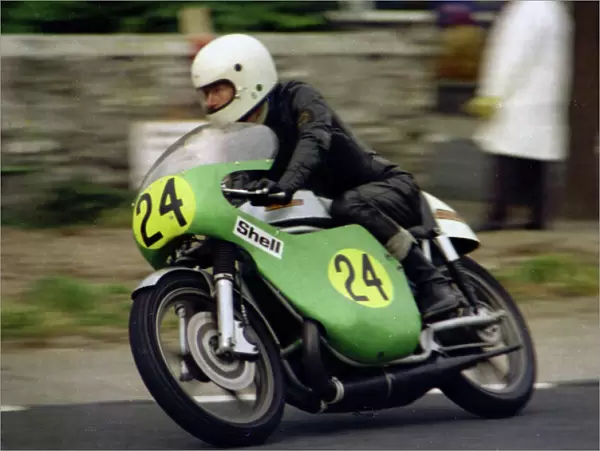Fred Pidcock (Suzuki) 1976 Senior Manx Grand Prix