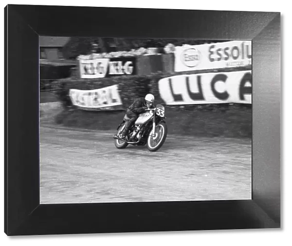 Bill Doran (AJS) 1950 Senior TT practice