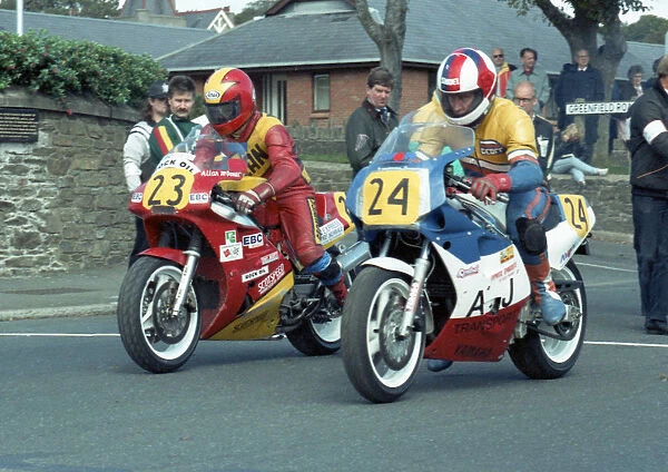 Allan McDonald (Honda) & Geoff Baldock (Yamaha) 1989 Senior Manx Grand Prix