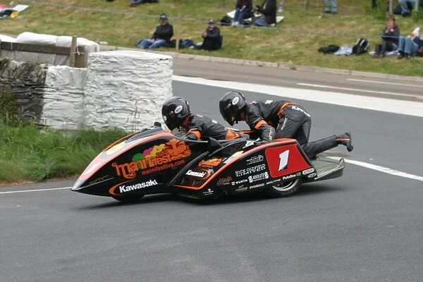 Dave Molyneux & Patrick Farrance (DMR Kawasaki) 2012 Sidecar TT