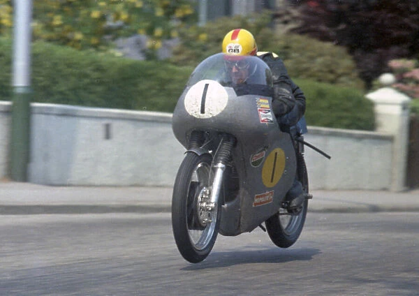 Derek Woodman (Seeley) 1969 Senior TT