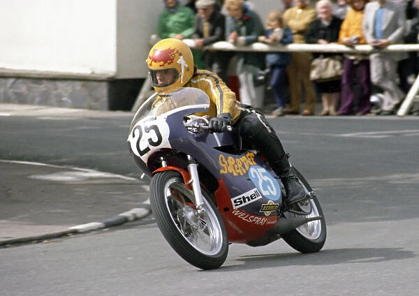 Gareth Jones (Yamaha) 1974 Junior Manx Grand Prix