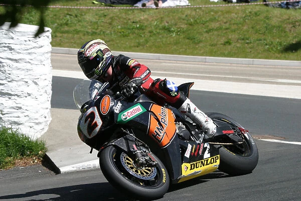 John McGuinness (Honda) 2009 Superbike TT