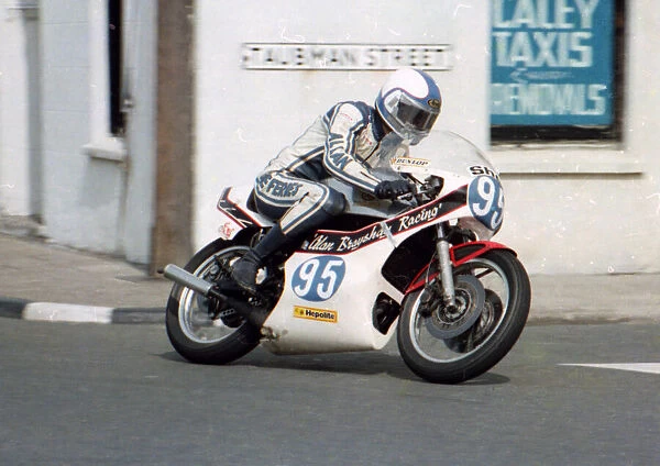Nick Jefferies (Yamaha) 1983 Junior Manx Grand Prix