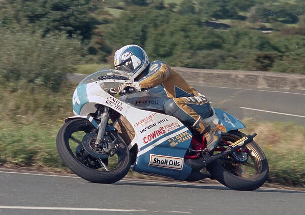 Sean Collister (Maxton Yamaha) 1987 Junior Manx Grand Prix