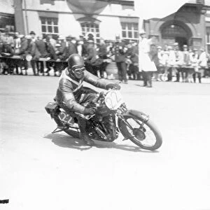 Alec Bennett (Velocette) 1928 Junior TT