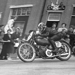 Arthur Wheeler (Guzzi) 1953 Lightweight TT
