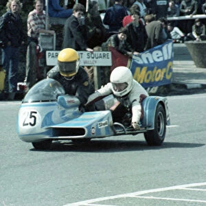 Barrie Moran & Ron Hardy (Konig) 1981 Sidecar TT