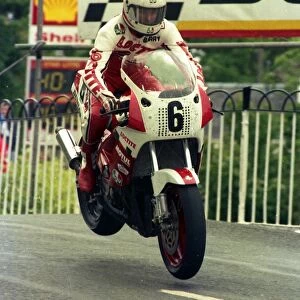 Barry Woodland (Loctite Yamaha) 1987 Formula One TT