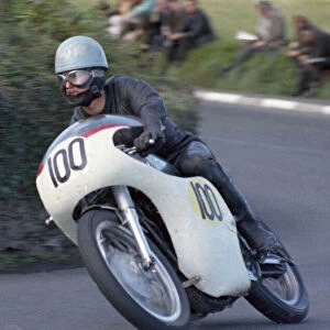 Dave Harrison (Norton) 1967 Senior Manx Grand Prix