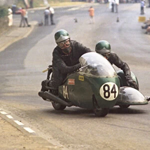 David North & David Bickley (Greenwood Triumph) 1970 500 Sidecar TT