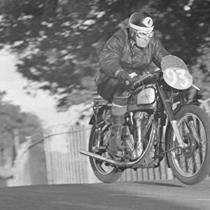 Doug Buster Brown (Norton) 1949 Junior Clubman TT