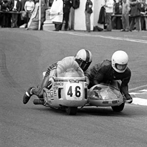 Bill Hodgkins & Peter Sales (Joe Francis Norton) 1974 500 Sidecar TT TT
