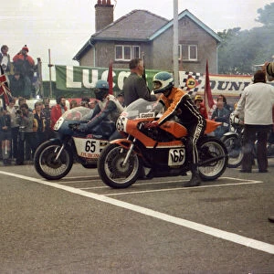 Jan Strijbis (BSA) & Frank Rutter (Yamaha) 1979 Classic TT