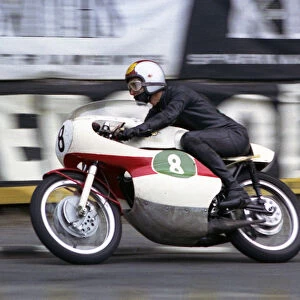 Michelle Duff (Yamaha) 1965 Lightweight TT