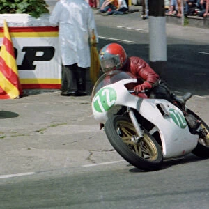 Rob Hanna (Yamaha) 1982 Junior TT