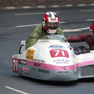 Stephen Galligan & Wade Boyd (Baker Yamaha) 1996 Sidecar TT