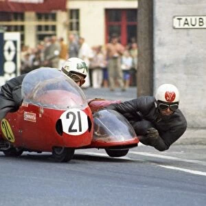 Steve Sinnott & Jim Williamson (SWS) 1970 Sidecar TT