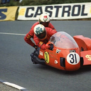 Steve Sinnott & Jim Williamson (SWS Norton) 1974 750 Sidecar TT