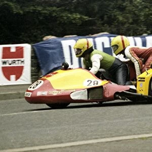 Stuart Applegate & Rod Appleton (Yamaha) 1979 Sidecar TT
