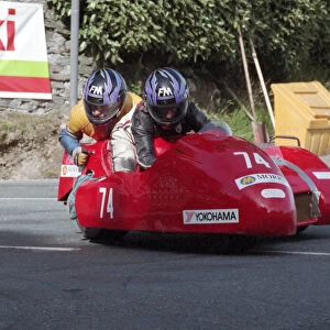 Thomas Pearce & Rod Pearce (Yamaha) 1993 Sidecar TT