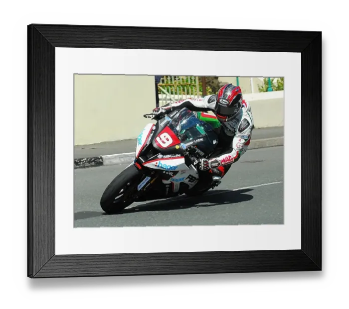 Framed Print : Superstock TT winner Ian Hutchinson Framed Print : Superstock TT winner Ian Hutchinson