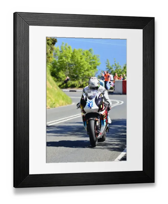 Framed Print : John McGuinness (Mugen) 2015 TT Zero Framed Print : John McGuinness (Mugen) 2015 TT Zero