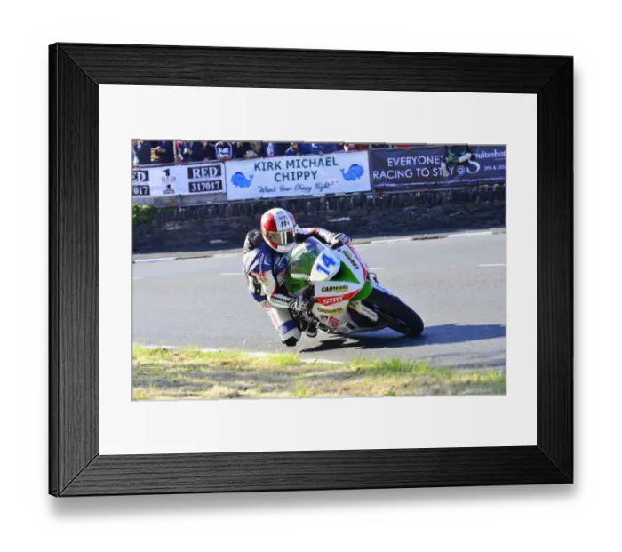 Framed Print : Michael Rutter (Kawasaki) at Sulby Bridge Framed Print : Michael Rutter (Kawasaki) at Sulby Bridge