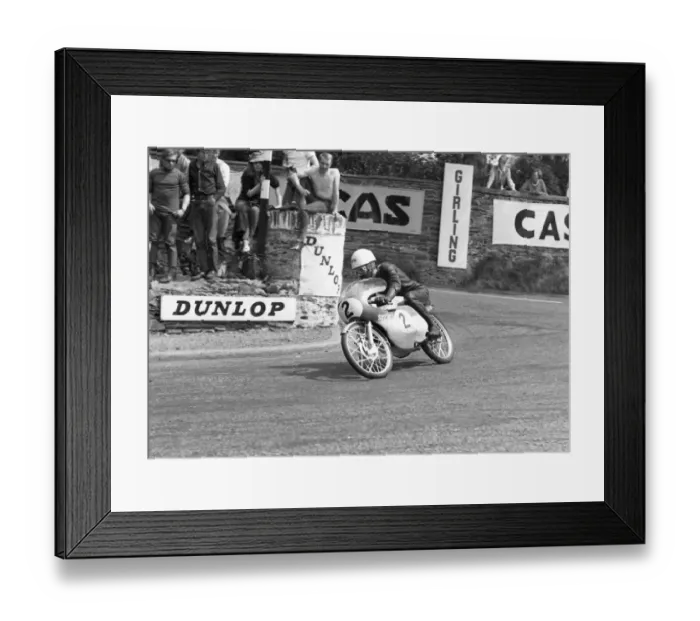 Framed Print : Stuart Graham (Suzuki) at Governors Bridge Framed Print : Stuart Graham (Suzuki) at Governors Bridge