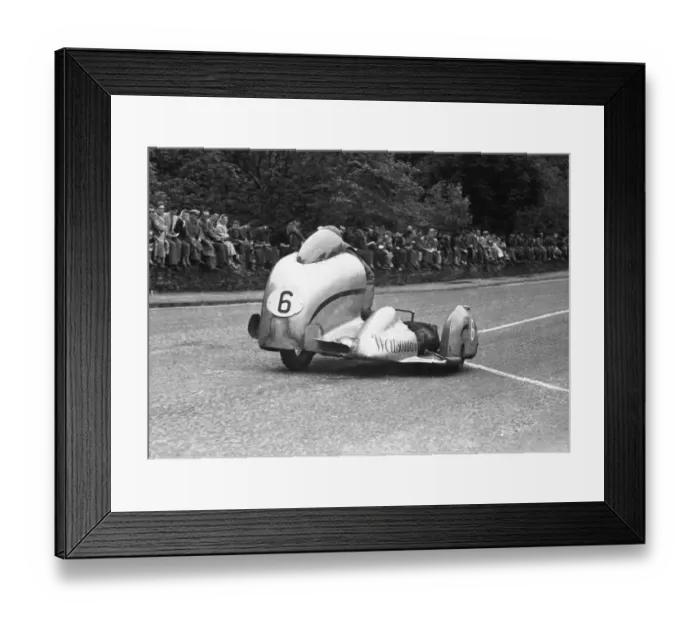 Framed Print : Eric Oliver & Les Nutt (Norton Watsonian) 1955 Sidecar TT Framed Print : Eric Oliver & Les Nutt (Norton Watsonian) 1955 Sidecar TT