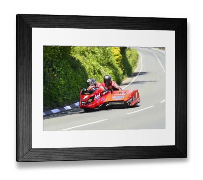 Framed Print : Dave Molyneux & Benjamin Binns (DMR Suzuki) at Stella Maris 2015 Sidecar TT Framed Print : Dave Molyneux & Benjamin Binns (DMR Suzuki) at Stella Maris 2015 Sidecar TT