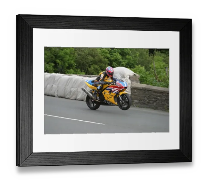Framed Print : Jim Moodie (Triumph) 2003 Junior TT Framed Print : Jim Moodie (Triumph) 2003 Junior TT