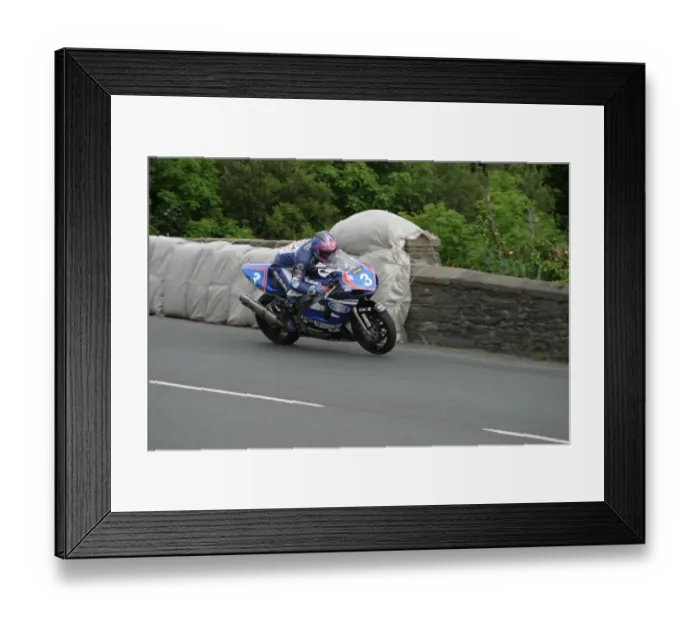 Framed Print : Adrian Archibald (Suzuki) 2003 Junior TT Framed Print : Adrian Archibald (Suzuki) 2003 Junior TT