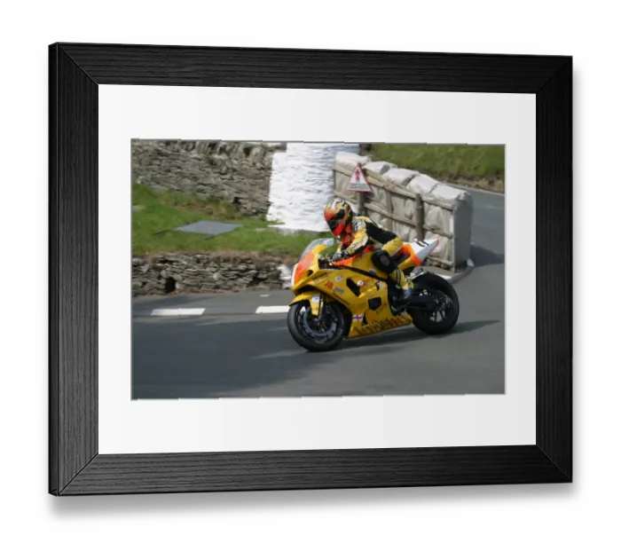 Framed Print : Jim Hodson (Suzuki): 2003 Formula One TT Framed Print : Jim Hodson (Suzuki): 2003 Formula One TT