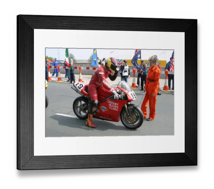 Framed Print : John Barton (Ducati) 2003 Formula One TT Framed Print : John Barton (Ducati) 2003 Formula One TT