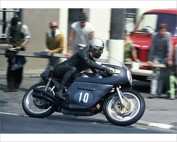 Renzo Pasolini (Benelli) 1967 Junior TT