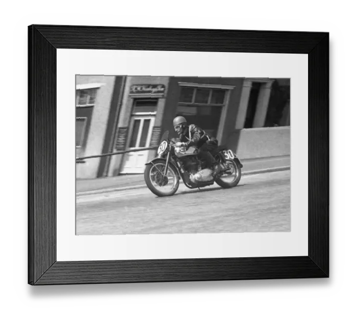 Framed Print : M R Baigent (BSA) on Bray Hill, 1954 Senior Clubman TT Framed Print : M R Baigent (BSA) on Bray Hill, 1954 Senior Clubman TT