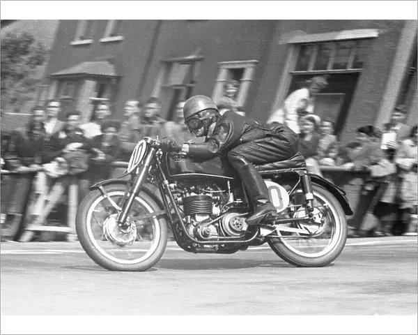 Sid Willis (Beasley Velocette) 1953 Lightweight TT