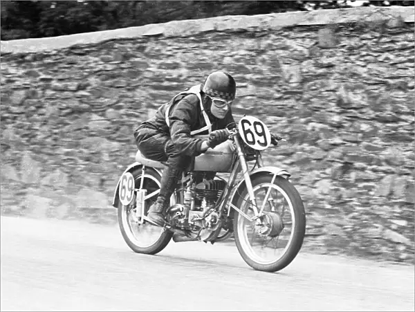 Albert Jones (Anelay), 1952 Ultra Lightweight TT