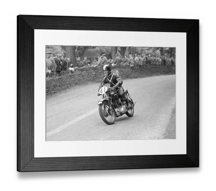 Framed Print : Harry Beck (Vincent) 1950 Senior Clubman TT Framed Print : Harry Beck (Vincent) 1950 Senior Clubman TT