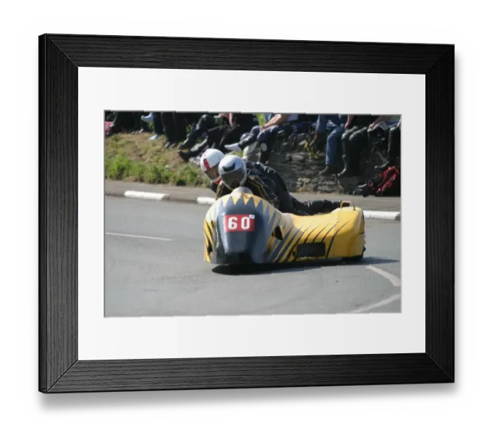 Framed Print : Peter Allebone & Bob Dowty (MR Equipe Kawasaki) 2007 Sidecar TT Framed Print : Peter Allebone & Bob Dowty (MR Equipe Kawasaki) 2007 Sidecar TT