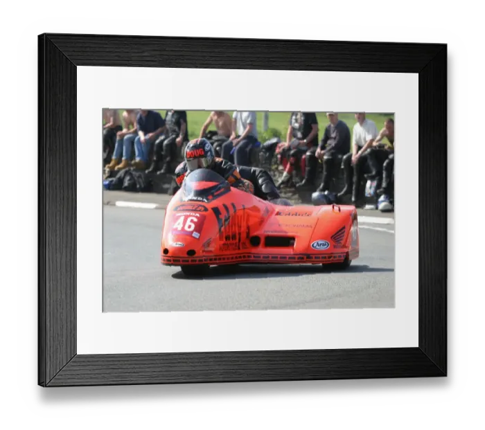 Framed Print : Doug Wright & Dipash Chauhan (Shelbourne Honda) 2007 Sidecar TT Framed Print : Doug Wright & Dipash Chauhan (Shelbourne Honda) 2007 Sidecar TT
