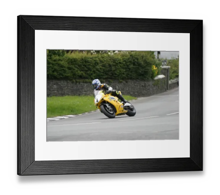 Framed Print : Martin Finnegan (Honda) 2005 Senior TT Framed Print : Martin Finnegan (Honda) 2005 Senior TT