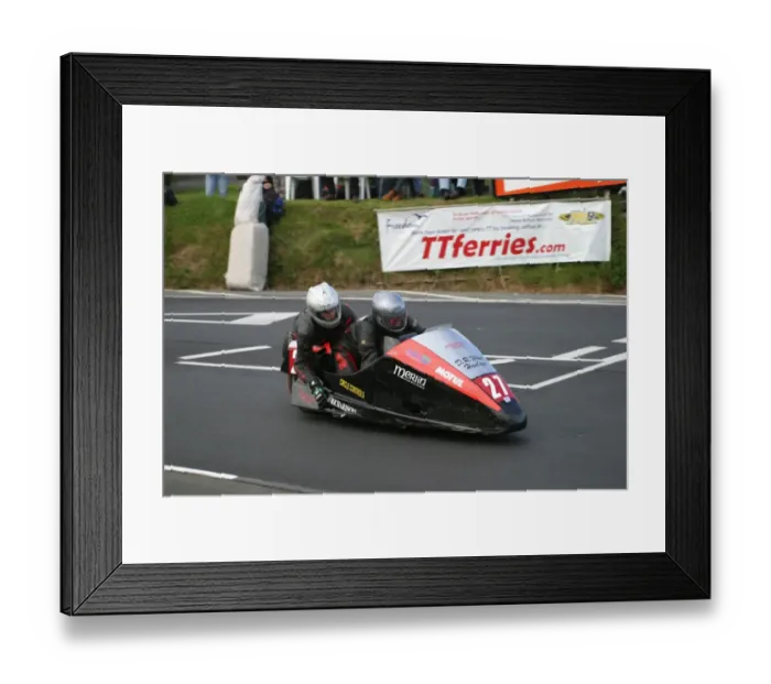Framed Print : Tony Thirkell & Roy King (Honda) 2005 Sidecar TT Framed Print : Tony Thirkell & Roy King (Honda) 2005 Sidecar TT