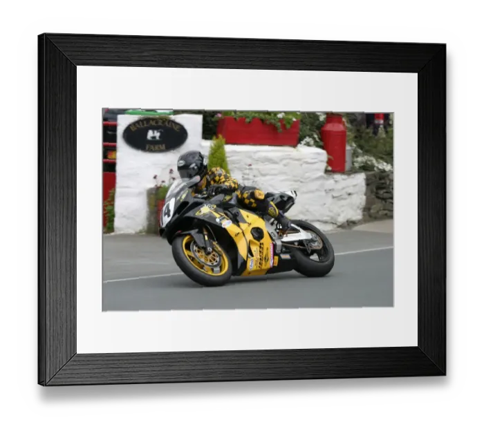 Framed Print : Anita Buxton (Suzuki) 2005 Formula One TT Framed Print : Anita Buxton (Suzuki) 2005 Formula One TT