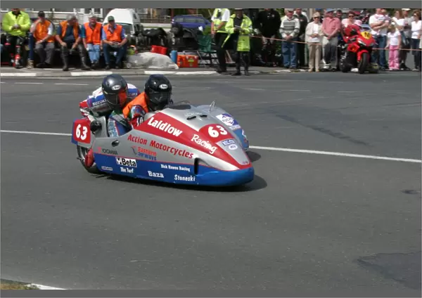 Andy Laidlow & Helen Sutherland (Baker Yamaha) 2004 Sidecar TT