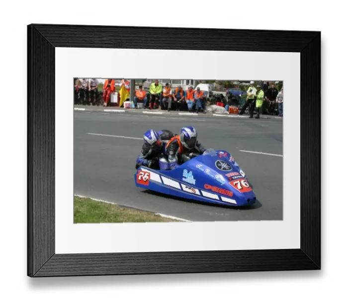 Framed Print : Craig & Christopher Bloore (Yamaha) 2004 Sidecar TT Framed Print : Craig & Christopher Bloore (Yamaha) 2004 Sidecar TT
