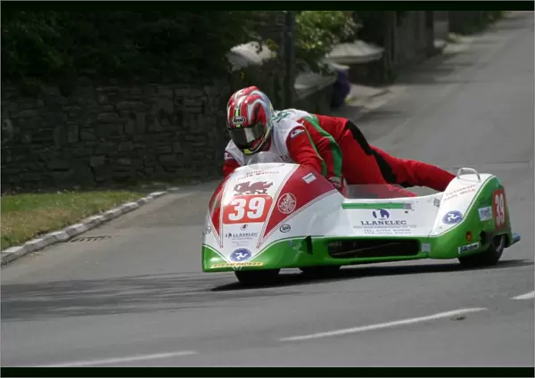 Keith Walters & Andrew Webb (Mistral Ireson) 2004 Sidecar TT
