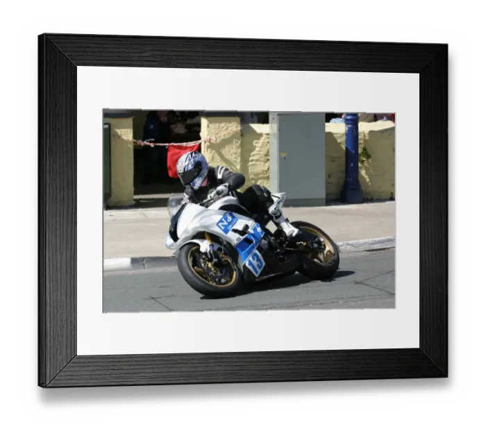 Framed Print : Adrian Archibald (Yamaha) 2008 Supersport TT