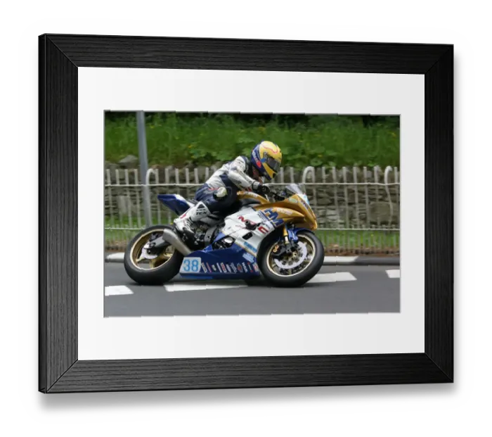 Framed Print : John Burrows (Yamaha) 2008 Supersport TT Framed Print : John Burrows (Yamaha) 2008 Supersport TT
